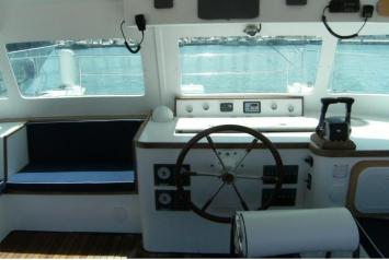 Yachtcharter Aventura 36 Steuerstand