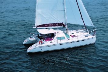 Yachtcharter Privilege 49 5C Cab 4 WC Seitenansicht