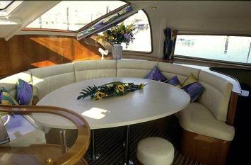 Yachtcharter Privilege 465 5 Cab Salon