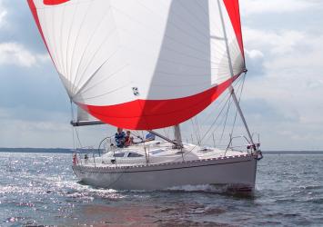 Yachtcharter Delphia_40.2_Aussenansicht2