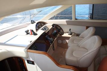 Yachtcharter Princess 45 Steuerstand 3 Cab 2WC