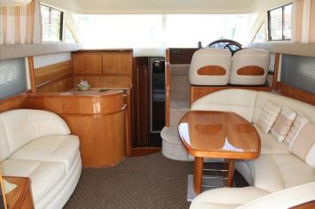 Yachtcharter Princess 45 Salon 3 Cab 2WC