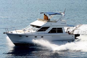 Yachtcharter Ocean Alexander 44 Seitenansicht 3 Cab 2 WC