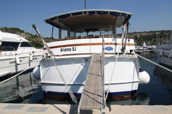 Yachtcharter Chris Craft 58 Heckansicht 4 Cab 3 WC