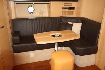 Yachtcharter Cranchi 43 Salon 2 Cab 2 WC