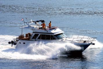 Yachtcharter Yaretti 1570 Seitenansicht 3 Cab 2 WC