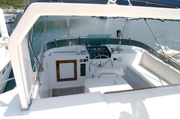 Yachtcharter Star 1670 Steuerstand 4 Cab 3 WC