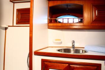 Yachtcharter Star 1670 Nasszelle 4 Cab 3 WC