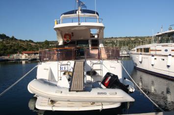 Yachtcharter Yaretti 1910 Heckansicht