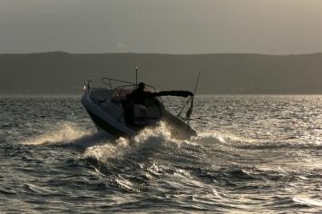 Yachtcharter Seabird  655 Heckenansicht 1 Cab