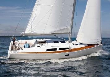 Yachtcharter Hanse 400 Seitenansicht