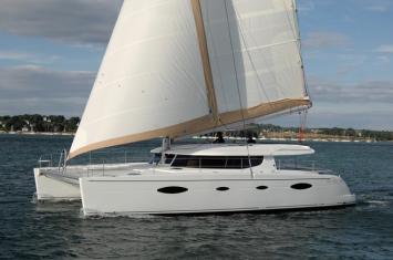 Yachtcharter Salina 48 Evolution Seitenansicht 6 Cab 4 WC