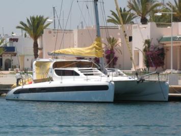 Yachtcharter Dean 441 Seitenansicht 4+1 Cab 4 WC