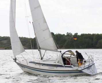 Yachtcharter Nordship 870 Seitenansicht 3 2 Kab