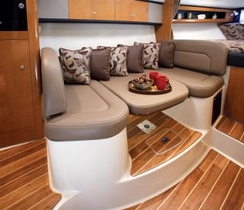 Yachtcharter Signature 280 Cruiser Salon