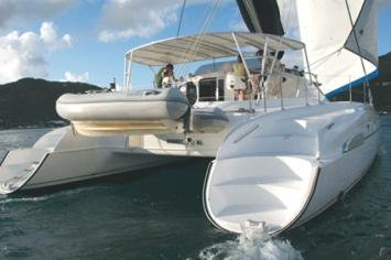 Yachtcharter Bahia 46 Heckenansicht 4 Kab 4 WC