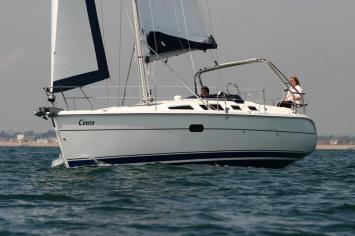 Yachtcharter Legend 36 Seintenansicht 3 Cab 1 WC