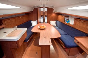 Yachtcharter Delphia 29.2 Salon 2 Kab 1 WC