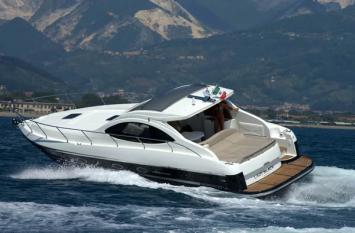 Yachtcharter Primatist G41 Seitenansicht 2 Cab 2 WC