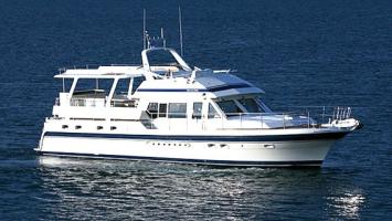 Yachtcharter Trader 585 Seitenansicht