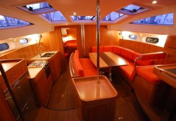 Yachtcharter Allures 45 Salon