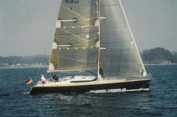 Yachtcharter Helmsman C49 Seitenansicht 3 Cab 1 WC