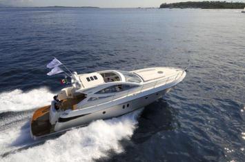 Yachtcharter Salpa Laver 50.5 Luftansicht