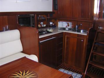Yachtcharter Menorquin 130 Pantry
