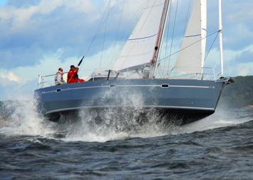 Yachtcharter Delphia 40 Seitenansicht