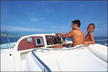 Yachtcharter Prestige 46 Cockpit 3 Cab 2 WC