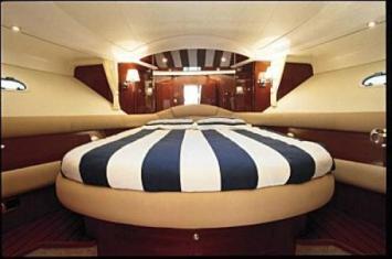 Yachtcharter Prestige 46 Vorschiff 3Cab 2 WC