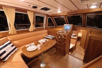 Yachtcharter NAUTICAT 441 PILOHOUSE