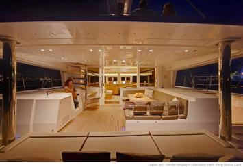 Yachtcharter Lagoon 560 3cab salon