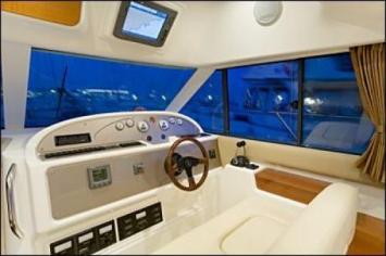 Yachtcharter Prestige 36 Cockpit 2 Cab 1 WC