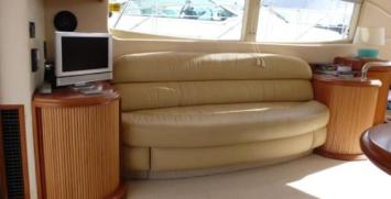 Yachtcharter Azimut 46 Salon 3 Cab 2 WC 2