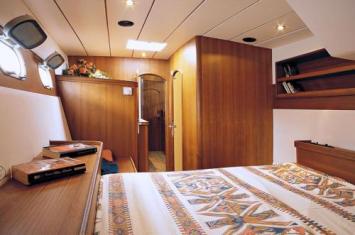 Yachtcharter Lagoon 570 6cab cabin