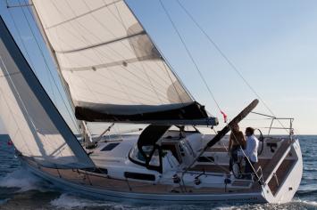 Yachtcharter Salona 41 3Kabinen 1WC Seitenansicht