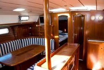 Yachtcharter Beneteau50,5Cab,Salon