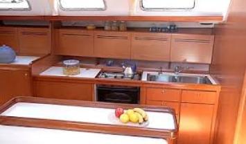 Yachtcharter BeneteauCyc,50.5,Pantry