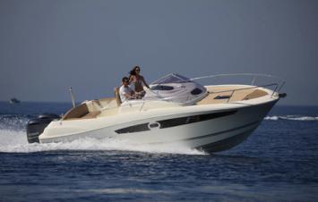 Yachtcharter Cap Camarat 8.5, Aussenansicht