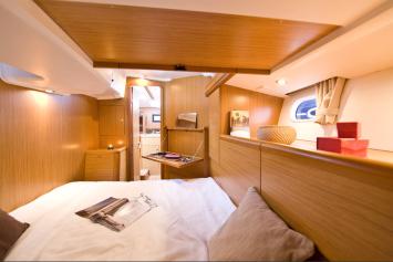 Yachtcharter Sun Odyssey 50 DS Cab 3 Cabin