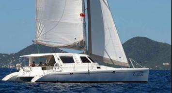 Yachtcharter Voyage 450 (4Cab) Seitenansicht