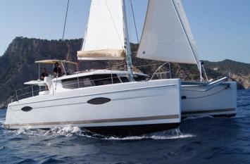 Yachtcharter Helia44 3Cab 3WC Bug