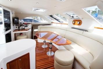 Yachtcharter montebello 12.5 (4Cab:4WC) Salon