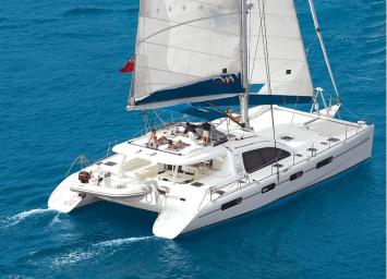 Yachtcharter Moorings Crewed 6200 (4Cab:4WC) Deck