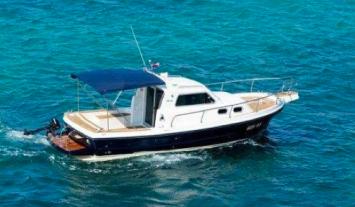 Yachtcharter Fortuna 730 1Cab:1WC  Seitenansicht