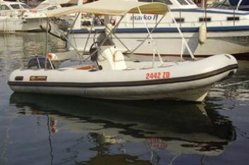 Yachtcharter Bura4_8_pic1