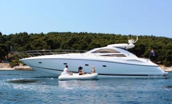 Yachtcharter sunseeker portofino 53 hideaway on anchor