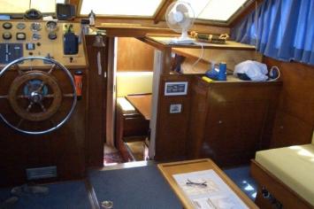 Yachtcharter Luxor 40 Fly_3Cab/2WC, caockpit