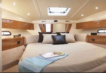 Yachtcharter Sealine F42 5 3Cab 2WC Kabine